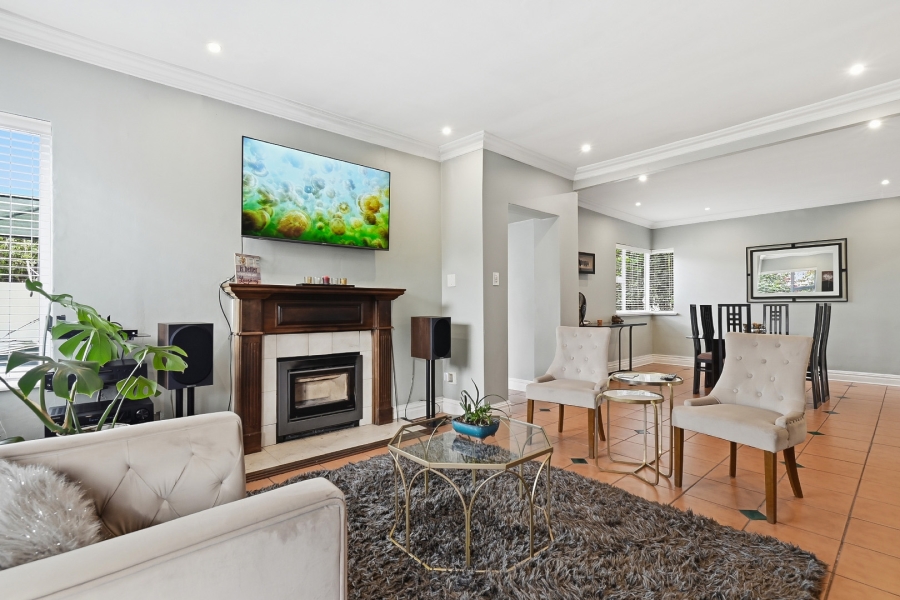 5 Bedroom Property for Sale in Claremont Western Cape